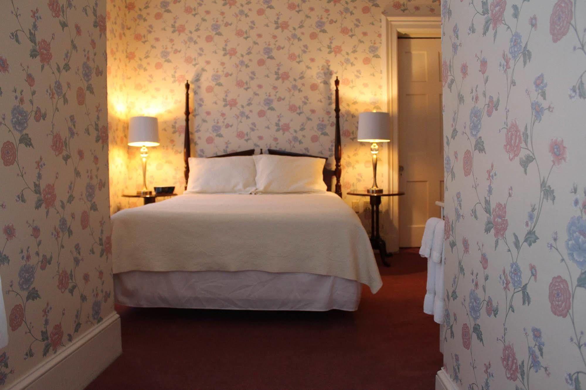 White Inn Fredonia 외부 사진