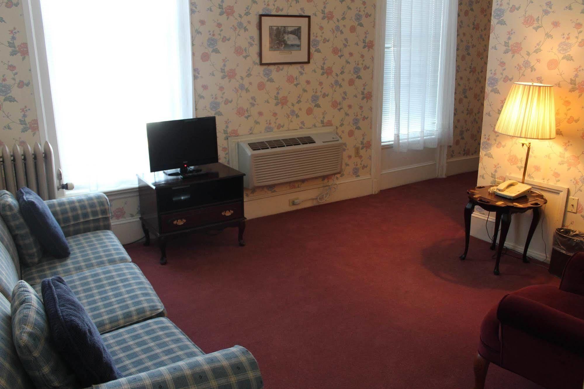 White Inn Fredonia 외부 사진