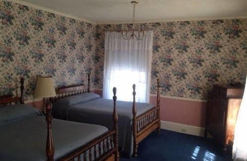 White Inn Fredonia 외부 사진