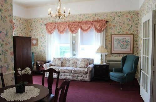 White Inn Fredonia 외부 사진